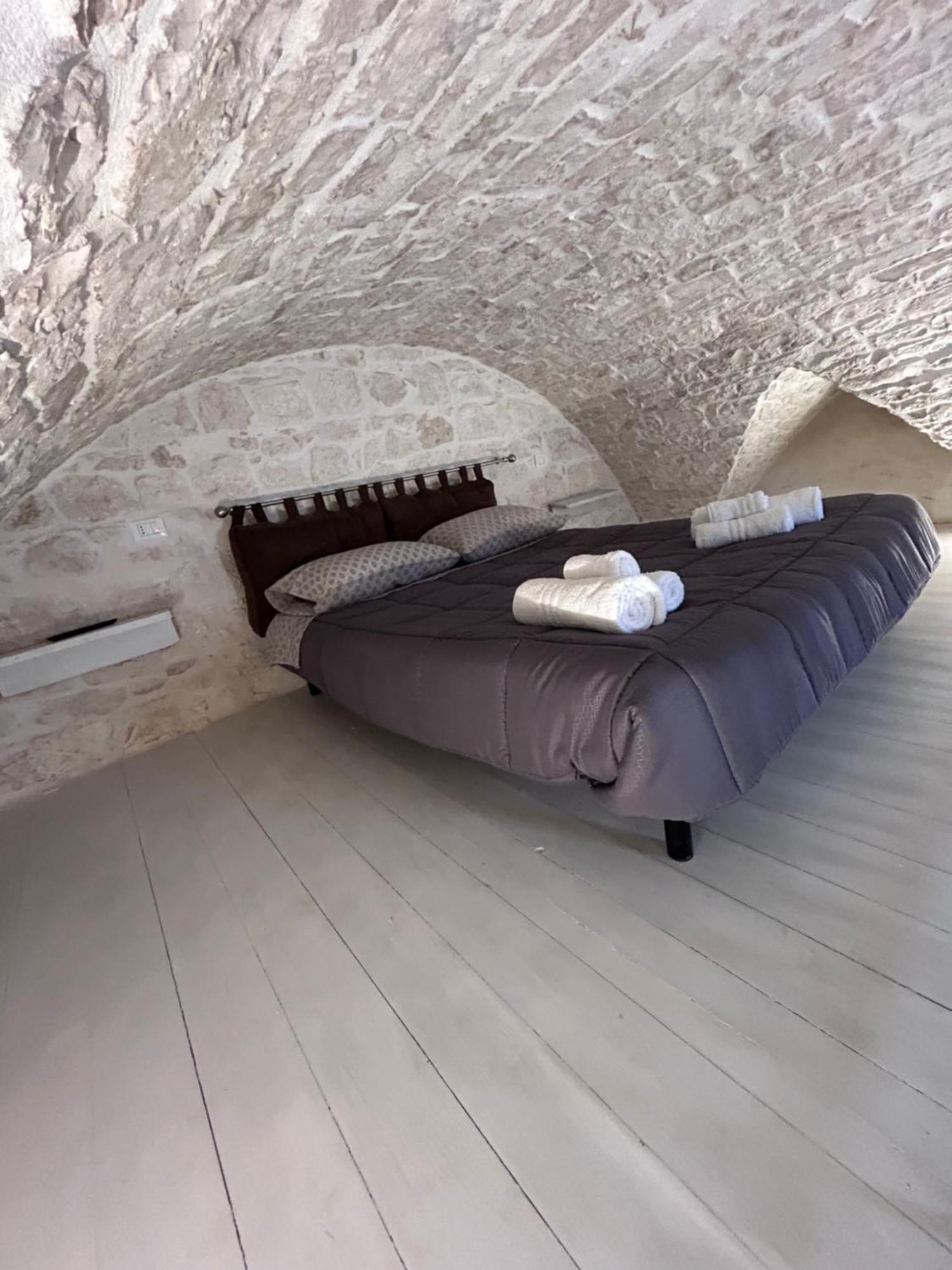 La 13 Guest House Ostuni Exterior foto