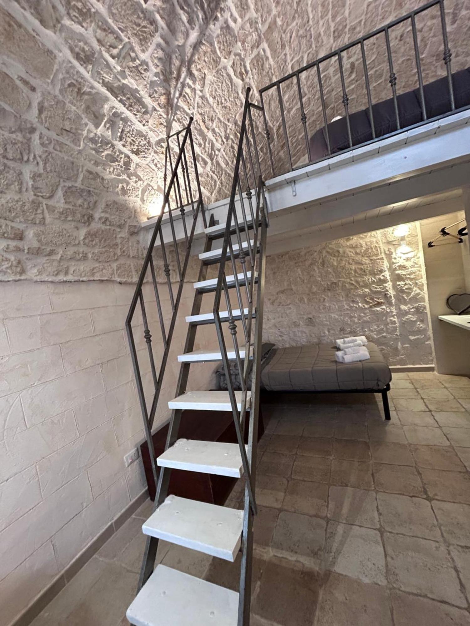 La 13 Guest House Ostuni Exterior foto